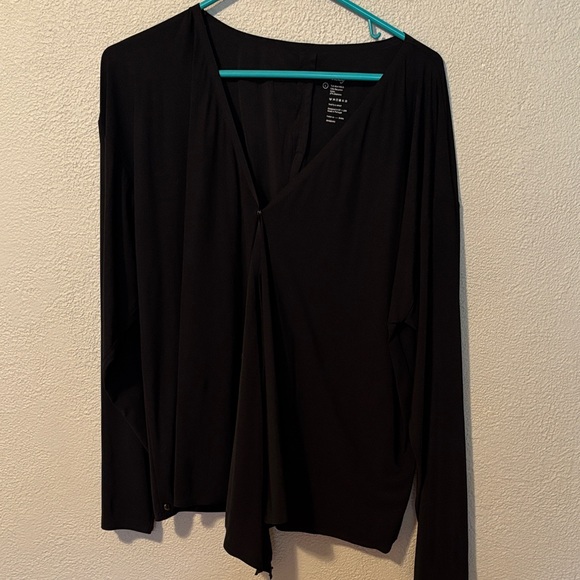 ADAY Black that’s a wrap top - Picture 1 of 4